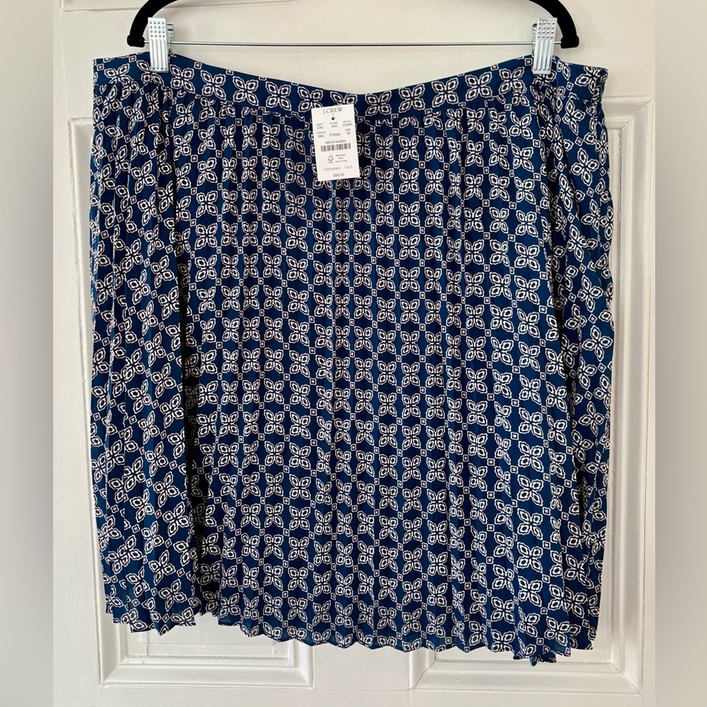 Navy/white pleated J Crew mini skirt, size 18, NWT!!